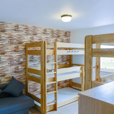 La Maison Devant La Prairie De 4 A 40 Personnes