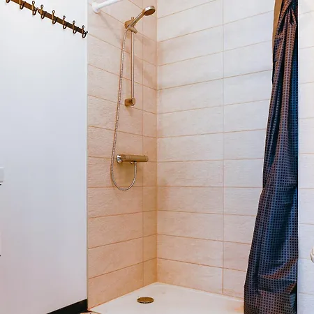 La Maison Devant La Prairie De 4 A 40 Personnes