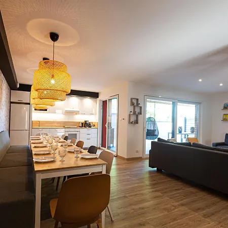 Prázdninový dům La Maison Devant La Prairie De 4 A 40 Personnes