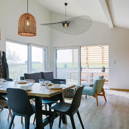 Prázdninový dům La Maison Devant La Prairie De 4 A 40 Personnes