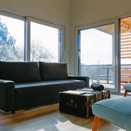 La Maison Devant La Prairie De 4 A 40 Personnes