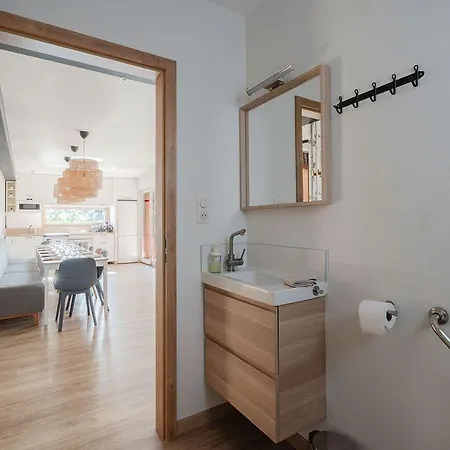 Vakantiehuis La Maison Devant La Prairie De 4 A 40 Personnes *